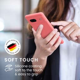 kwmobile telefoonhoesje geschikt voor Google Pixel 7a - Hoesje met siliconen coating - Smartphone case in Pastelkleurig koraal — thumbnail 4