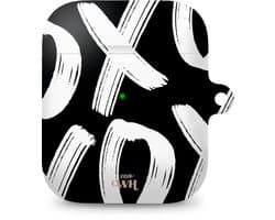 xoxo Wildhearts hoesje geschikt voor Airpods 1/2 - Can't Talk Now Black - Ook als telefoonhoesje verkrijgbaar - schokbestendige case geschikt voor Airpod 1 en 2 - koptelefoon case - Beschermhoes met tekst opdruk - print - zwart / wit