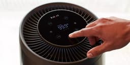 Instant™ Air Purifier Luchtreiniger Wit - Keuken / Slaapkamer tot ± 22m² - Met HEPA-13 Filter - 3-in-1 Filtratie Tegen Woning Allergenen & Huisdier Allergie - Verwijdert 99.9% Bacterien, Stof, Rook, & Stuifmeel met Plasma Ion Technologie - AP200 — thumbnail 5