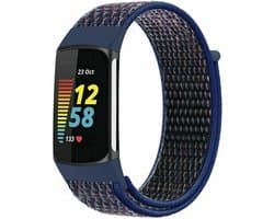 Nylon Smartwatch bandje - Geschikt voor Fitbit Charge 5 / Fitbit Charge 6 nylon bandje - indigo blauw - Strap-it Horlogeband / Polsband / Armband