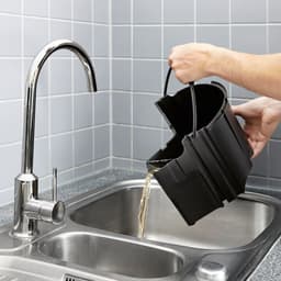 Kärcher SE 6 Signature Line Tapijtreiniger - Vlekkenreiniger - extra jaar garantie* - Nat- en droog stofzuiger - Geschikt voor oa. autostoelen - bureaustoelen - banken - hondenmanden, tapijten, vloerkleden, baby- en kinderstoelen — thumbnail 3