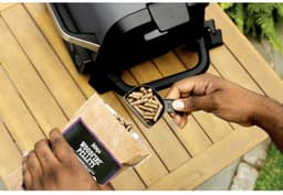 Ninja Woodfire - 7-in-1 Elektrische BBQ Grill, Smoker & Airfryer - Tafelmodel Barbecue - Geschikt voor Balkon - OG701EU — thumbnail 13