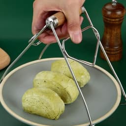 Gripper Bowl - Roestvrijstalen komklemmen - Plate Holder - Houten handvat - Opvouwbaar - Roestvrij staal - Hittebestendig - Geschikt voor het verwijderen van voedsel uit ovens, airfryers, magnetrons en stoompannen - Zilver — thumbnail 16