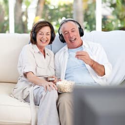 Avantree - Opera - Long Range Bluetooth 5.0 Headphone for TV, with Transmitter/Charging Dock, Low Latency & Sound Enhanced — thumbnail 4