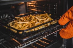 Knapperige ovenschaal met antiaanbaklaag en bakplaat voor luchtfriteuse – 2 stuks — thumbnail 5