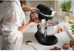 KitchenAid keukenmachine - Artisan - In hoogte verstelbare kom - 375 W - 11 snelheden - 3 RVS accessoires - 5,6L - Matzwart — thumbnail 3