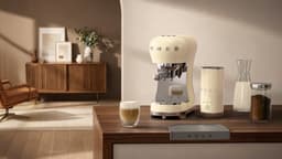 SMEG ECF12CREU Espressomachine Set – Melkopschuimer – 15 bar – Crème – 50’s Style — thumbnail 4