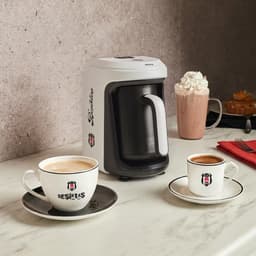 Karaca x Beşiktaş Gelicentieerde Hatır Hüps Turkse Koffiemachine met Melkfunctie en Clublied — thumbnail 1