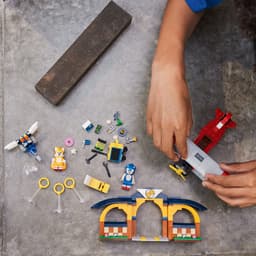 LEGO Sonic the Hedgehog Tails' werkplaats en Tornado vliegtuig - 76991 — thumbnail 2