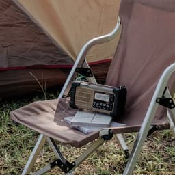 Sangean MMR-99 Desert Tan FM/AM noodradio - Met zonnepaneel, dynamo en zaklamp — thumbnail 3