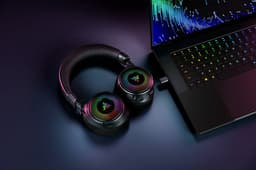 Razer Kraken V4 - Draadloze Gaming Headset - RGB - Bluetooth & USB — thumbnail 3