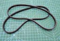 Aandrijfriem Grasmaaier - V-snaar Rubber - Gazon Onderhoud - Hittebestendig - 6PJ490 - Zwart — thumbnail 3
