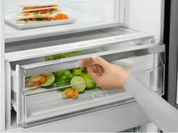 Electrolux LNT7ME34G1 koel/vries combinatie — thumbnail 9