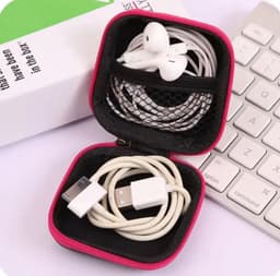 Oortjes Opberg Hoesje | Case | Etui | Organizer | Voor Het Opbergen Van Oordopjes En Laadkabels | Opbergen Van Sleutels | USB | ROZE — thumbnail 2