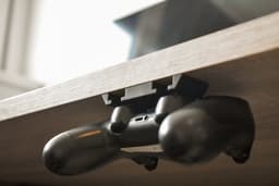 Controller houder PS5&PS4 - Gaming accessoires - Zwart - Geschikt voor Playstation 5 en Playstation 4 - Controller hanger - Controller standaard - Opbergen - Spelcomputer accessoires - Gaming cadeaus - Opbergen onder bureau - Controllerhouder — thumbnail 2