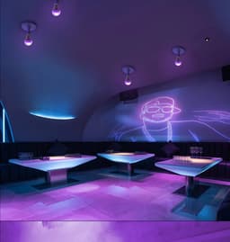 Blacklight UV Lamp 12W - E27 Fitting - Neon Verlichting - Glow in the Dark — thumbnail 2