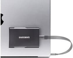CRAP.SUPPLY® - Magnetische SSD Houder Samsung T7 - Laptop Mount - Carbon Fiber - Editing Onderweg