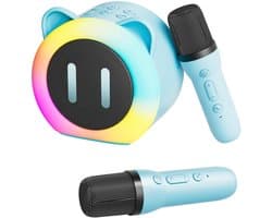 Karaokemachine met twee draadloze microfoons, een kindermicrofoon en een draagbare Bluetooth-luidspreker met stemvervormende effecten en ledverlichting.