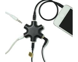 WiseGoods - Premium Audio Splitter - Aux Splitter - Koptelefoon Splitter - 6 Ingangen - 3.5mm - Zwart