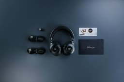 Razer Kraken V4 - Draadloze Gaming Headset - RGB - Bluetooth & USB — thumbnail 5