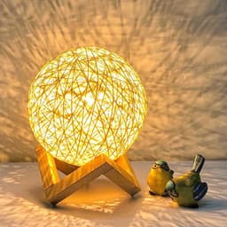 Rotan bal nachtlampje met verstelbare helderheid en warm geel licht, ideaal als sfeervolle slaapkamerdecoratie voor een gezellige en rustgevende ambiance — thumbnail 2