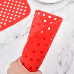 Set van 2 Herbruikbare Siliconen Airfryer Matten - Vierkant - Antiaanbak Luchtfriteuse Accessoires - Herbruikbaar Ovenpapier — thumbnail 3