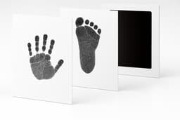 Baby handafdruk en voetafdruk fotokaartje - Baby cadeau - Zwart - Gipsafdruk alternatief! - Eenvoudig schoonmaken - incl. 2 witte kaartjes — thumbnail 1