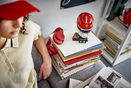 LEGO Editions - Scuderia Ferrari HP helm van Charles Leclerc Constructiespeelgoed — thumbnail 2