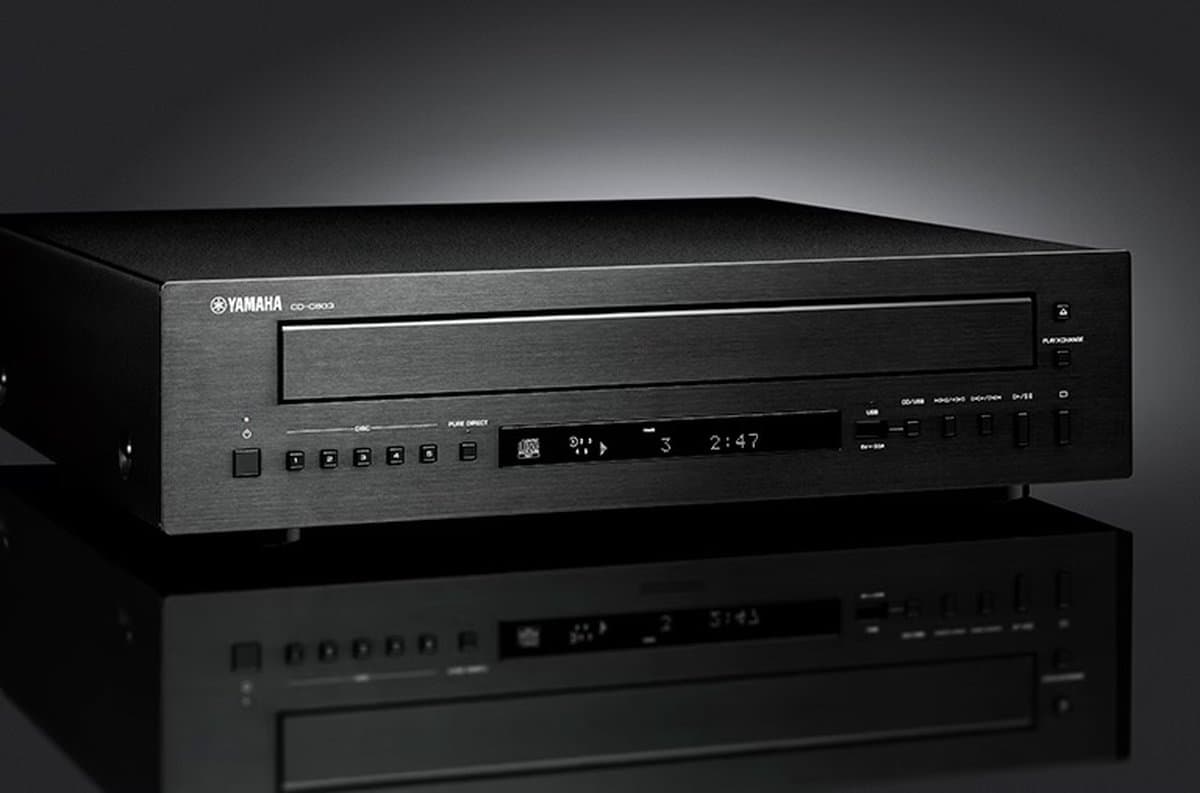 Yamaha CD-C603BL CD wisselaar met wissel plateau voor 5 CD's — afbeelding 1