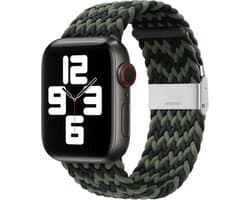 By Qubix - Geschikt voor Apple Watch bandje - Braided nylon bandje - Zwart / Groen - Geschikt voor Apple Watch 44mm / 45mm / 46mm / 49mm (Ultra 1,2 en 3) - Smartwatch bandje - nylon - bandje iWatch