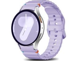 Horlogebandje - Smartwatch bandje - Watchband - Geschikt voor Samsung Galaxy Watch 7 (40 & 44mm) / 6 Classic (43 & 47mm) / 5 (Pro) / 4 (Classic) / FE - Siliconen Wave - Lila/paars - Jonyx