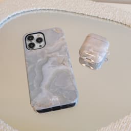 xoxo Wildhearts hoesje geschikt voor Airpods Pro 1 / Pro 2 - Marble Green Illusion - Ook als telefoonhoesje verkrijgbaar - schokbestendige case geschikt voor Airpod Pro (2) - koptelefoon case - Beschermhoes met marmerprint - marmer look - groen — thumbnail 2