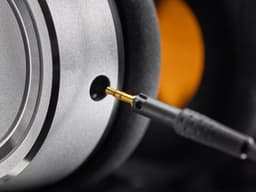 Neumann NDH-20 - Over-ear studio hoofdtelefoon, zilver - aluminium / zilver — thumbnail 3