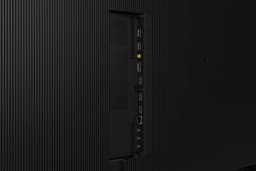 Samsung 98" UHD Smart Signage QM98C — thumbnail 4