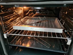 Inbouwoven - Kaiser - EH 6344 - Inbouwoven 60 cm - Zwart glas- 79 l - Air fryer- TFT - automatische braadfunctie + Glaskeramische kookplaat - KCT 6715 F Era — thumbnail 16