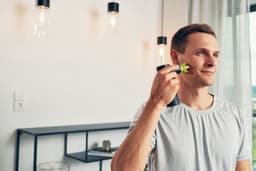 BLACKROLL® SOFT PEAKS – Zacht siliconen opzetstuk voor Fascia Gun – Voor gevoelige zones, hoofd, kaak & nek – Grijs — thumbnail 2