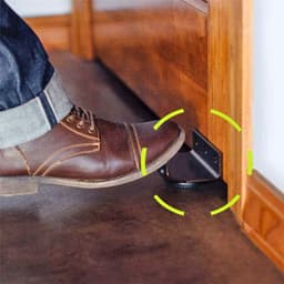 Allecto Premium - Handsfree Voet Deuropener voor Badkamer & Restaurant (Zwart) — thumbnail 2