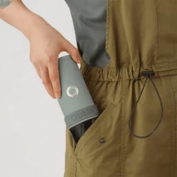 OutIn Mino Draagbare Espresso Machine Elektrisch | USB Oplaadbaar | Voor Onderweg En Reizen | Geschikt Voor Cups En Gemalen Koffie | Compact En Oplaadbaar Koffieapparaat — thumbnail 5