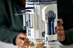 LEGO Star Wars™ R2-D2™ 75308 — thumbnail 16