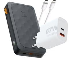 Xtorm 67W Fuel Series 5 Powerbank bundel - Powerbank 45.000 mAh + Xtorm 67W Lader + USB-C naar USB-C Kabel (75cm) - Bundel - Geschikt voor laptops - Zwart - Noodpakket
