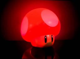 Super Mario Brothers Paddenstoel Figuurlamp – Officieel gelicentieerd verzamelbaar filmmerchandise met geluid, cadeaus voor jongens, accessoires voor kinderkamers – Paladone — thumbnail 5
