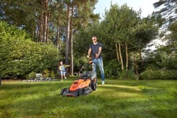 BLACK+DECKER 42cm maaier easy steer 1800W 50L - BEMW481ES-QS — thumbnail 4