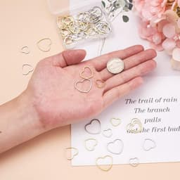 Set van 60 roestvrijstalen holle hartvormige bedelhangers in goud en zilver, met oorbelringen in 3 maten voor het maken van DIY sieraden — thumbnail 3