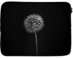 Laptophoes 17 inch - Paardenbloem - Zwart - Bloemen - Botanisch - Laptop sleeve - Binnenmaat 41x28 cm - Zwarte achterkant