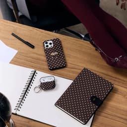 Burga Hardcase voor de Apple AirPods 4 - Sorry Busy — thumbnail 5