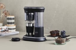 Hâws Koffiezetapparaat met molen en roestvrijstalen drinkbeker — thumbnail 3