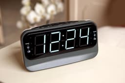 Salora CR616 Alarmklok met AM/FM Radio, Sleep- en Snoozefunctie — thumbnail 3