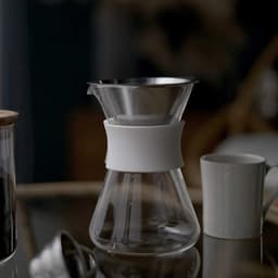 Hario - Glass Coffee Maker - White — thumbnail 3