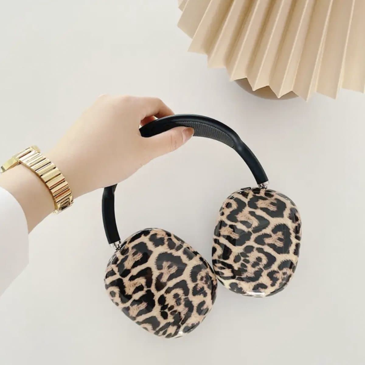 MY PROTECT - Siliconen Luipaard Cover Case geschikt voor Airpods Max - Bruin — afbeelding 1