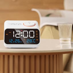 Digitale Wekkerradio - Wekkers digitaal - Klokradio - Multifunctionele Wekkerradio - FM Radio - Temperatuur Vochtigheid Display - Spraakbesturing - Snooze Functie - LED Display - Instelbare Helderheid - Wit - Binnenklimaat Bewaking — thumbnail 3